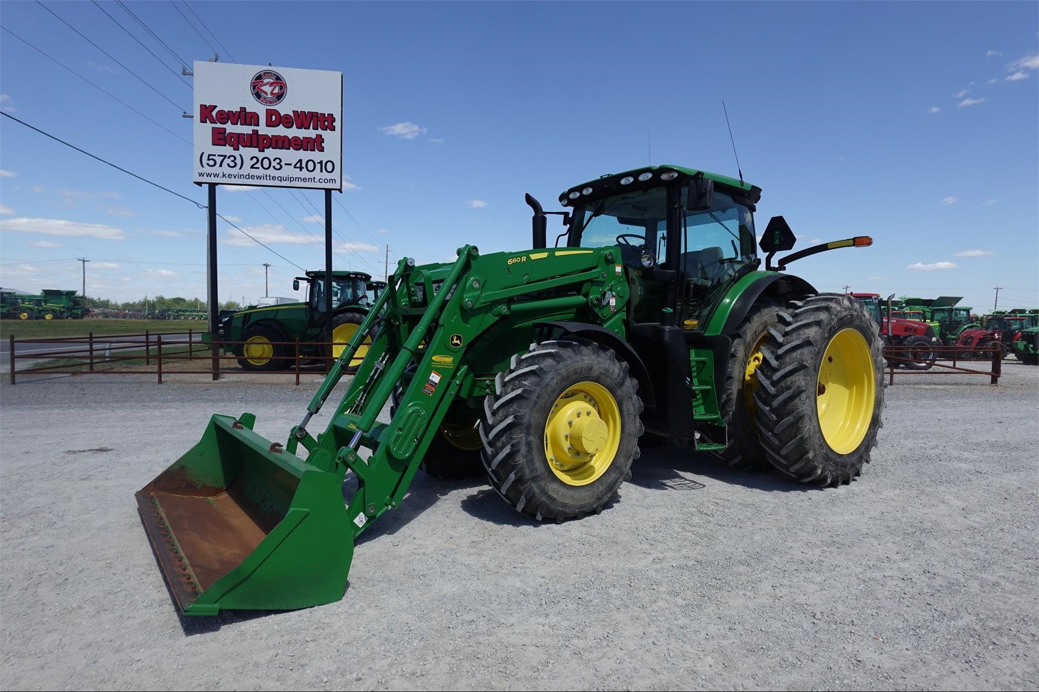 Main image John Deere 6215R
