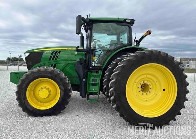Image of John Deere 6215R equipment image 1