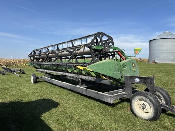 Image of John Deere 625F Primary image