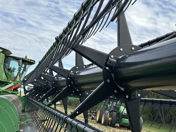 Image of John Deere 630F equipment image 3