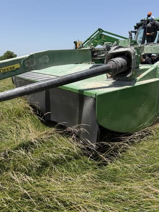 Image of John Deere 635 equipment image 1