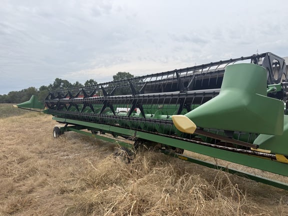 2018 John Deere 635F Equipment Image0