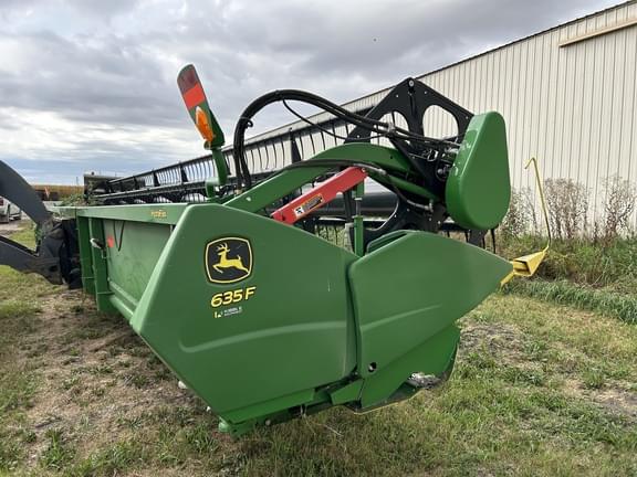 Image of John Deere 635F equipment image 1