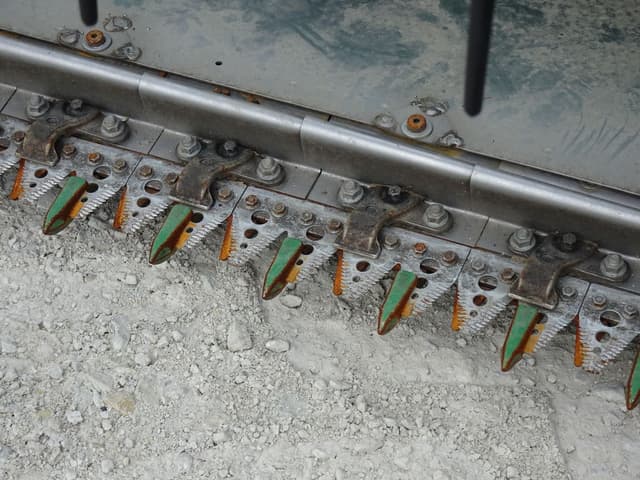 Image of John Deere 635F equipment image 3