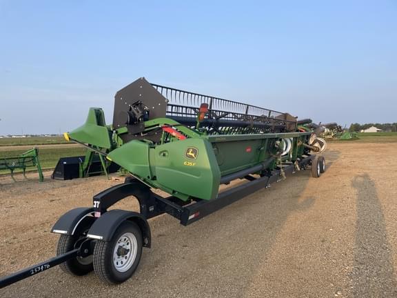Image of John Deere 635F equipment image 1