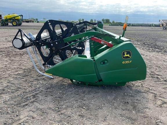 Image of John Deere 635F equipment image 1
