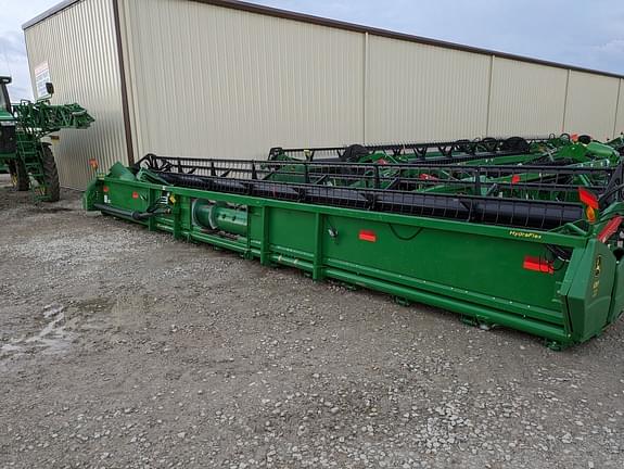 Image of John Deere 635F equipment image 2