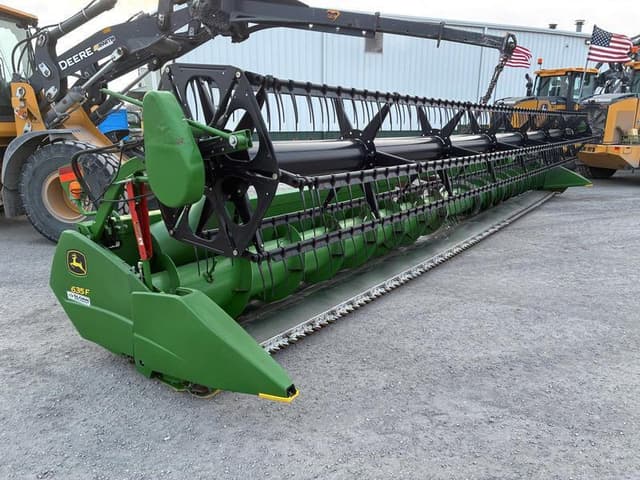 Image of John Deere 635F equipment image 3