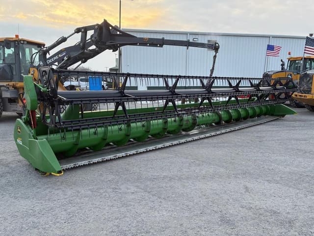 Image of John Deere 635F equipment image 2