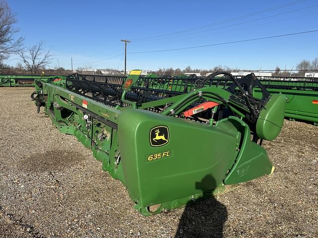 Image of John Deere 635FD equipment image 4