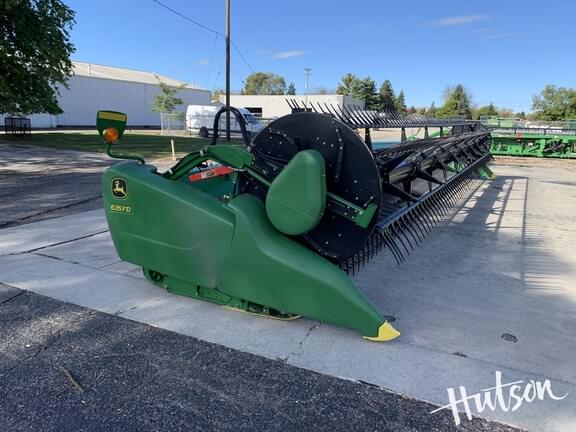 Image of John Deere 635FD equipment image 2