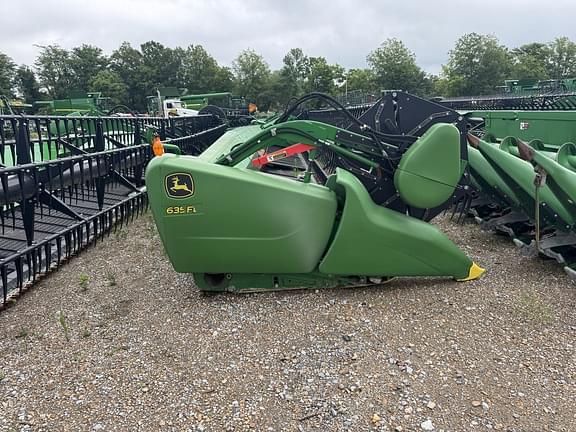 Image of John Deere 635FD equipment image 4