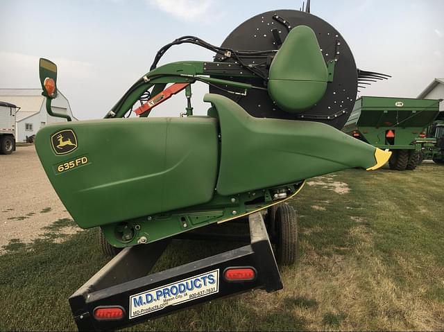 Image of John Deere 635FD equipment image 4
