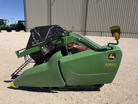 2018 John Deere 635FD Equipment Image0