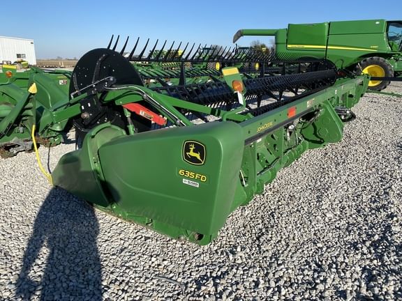 Main image John Deere 635FD