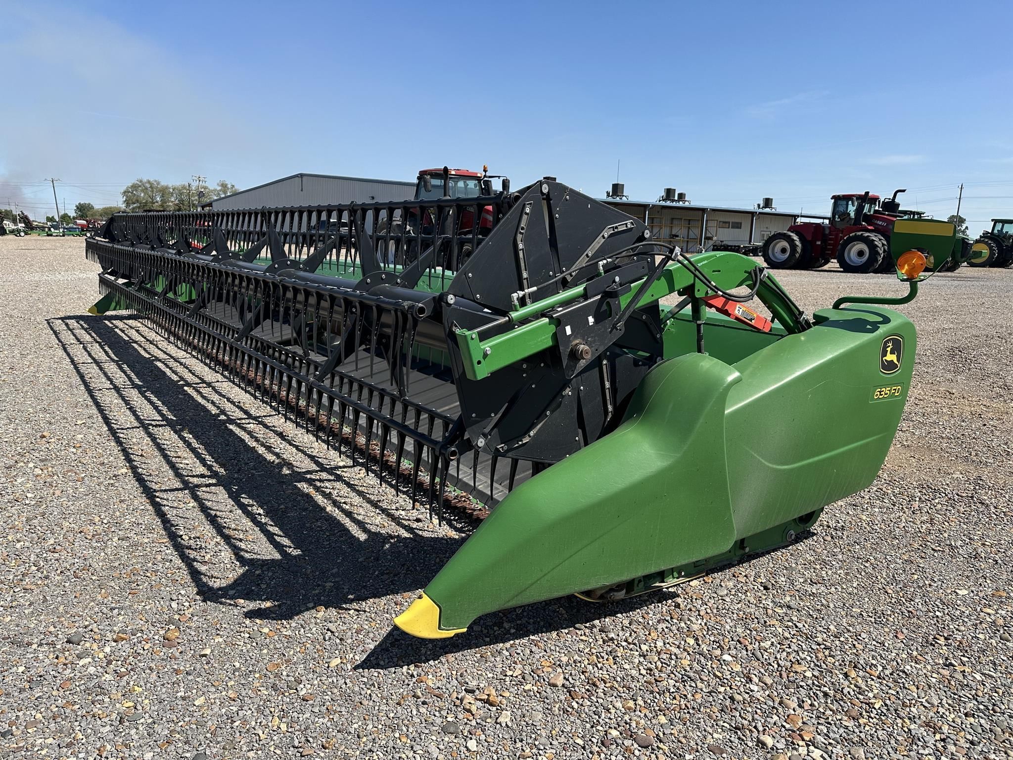 2018 John Deere 635FD Equipment Image0