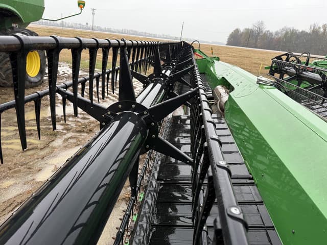 Image of John Deere 635FD equipment image 4