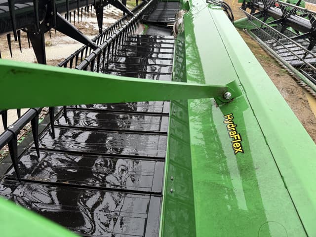 Image of John Deere 635FD equipment image 2