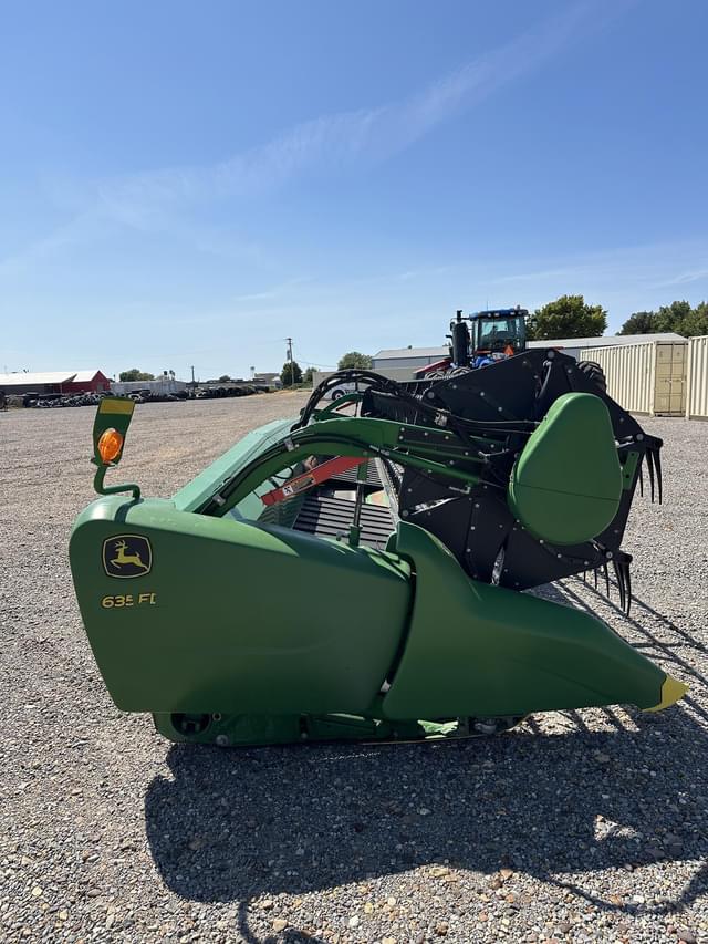 Image of John Deere 635FD equipment image 3