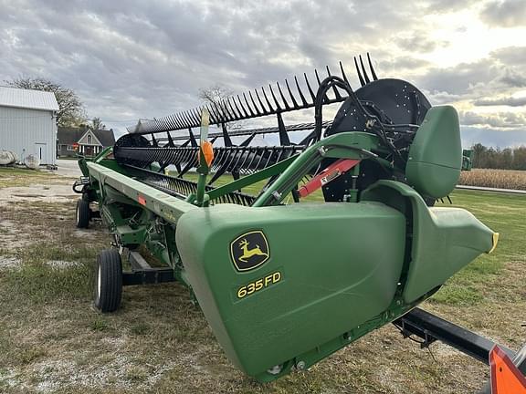 Image of John Deere 635FD equipment image 4