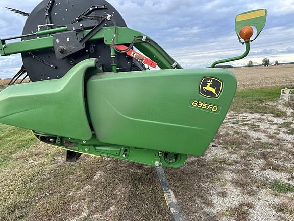 Image of John Deere 635FD equipment image 1