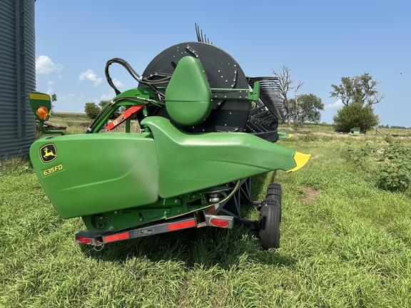 Image of John Deere 635FD equipment image 2
