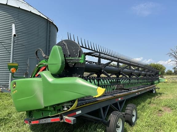 Image of John Deere 635FD equipment image 1