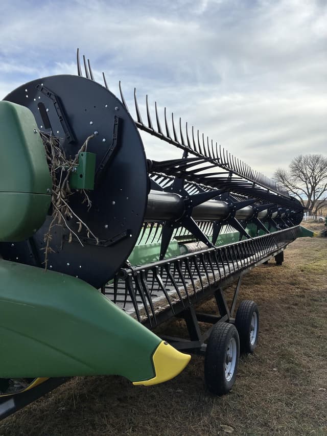 Image of John Deere 635FD equipment image 4