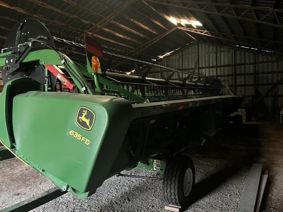 Image of John Deere 635FD equipment image 2