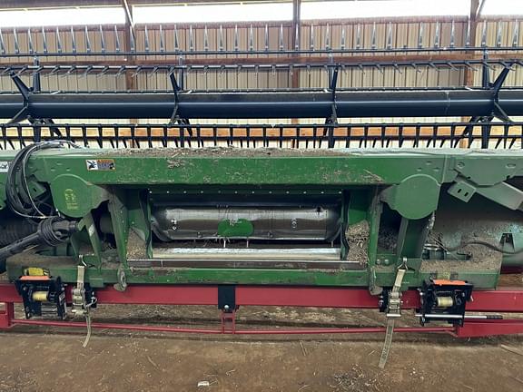 Image of John Deere 635FD equipment image 4