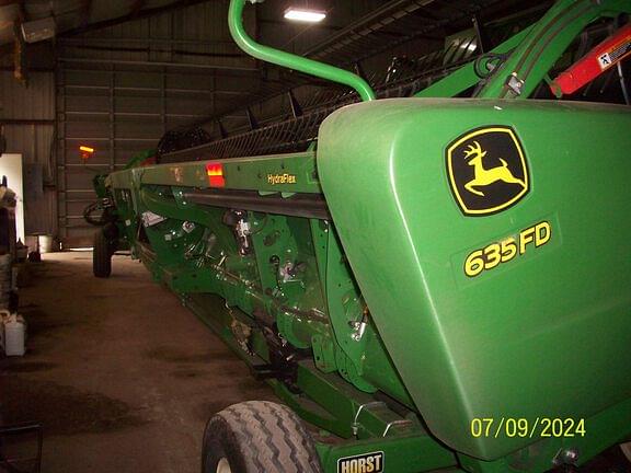 Image of John Deere 635FD equipment image 4