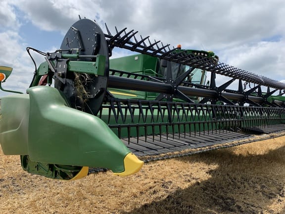 2018 John Deere 640FD Equipment Image0