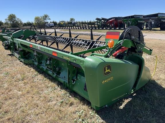 Image of John Deere 640FD equipment image 3