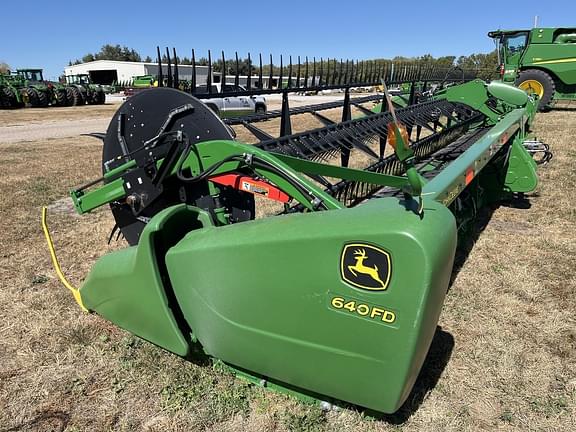 Image of John Deere 640FD equipment image 2