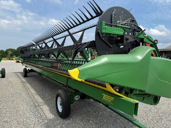 2018 John Deere 640FD Equipment Image0