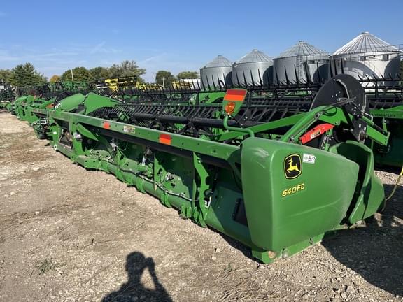 Image of John Deere 640FD equipment image 4