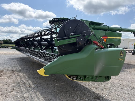 2018 John Deere 640FD Equipment Image0