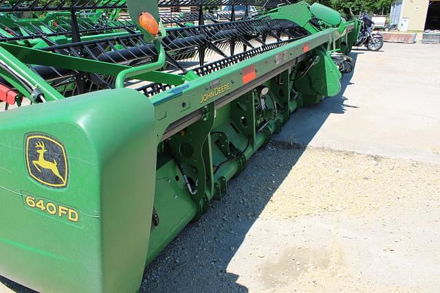 Image of John Deere 640FD equipment image 3