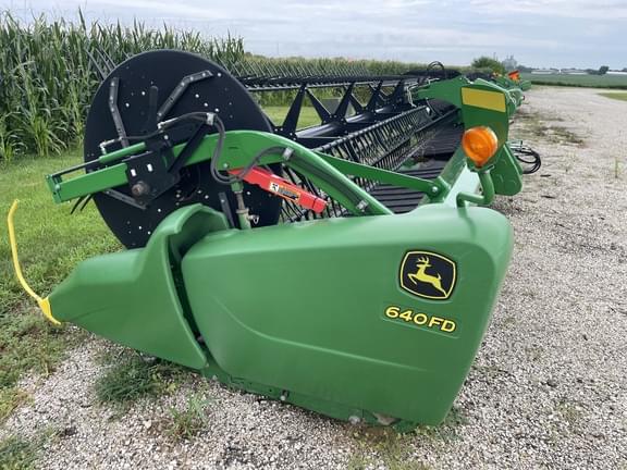 Image of John Deere 640FD equipment image 1
