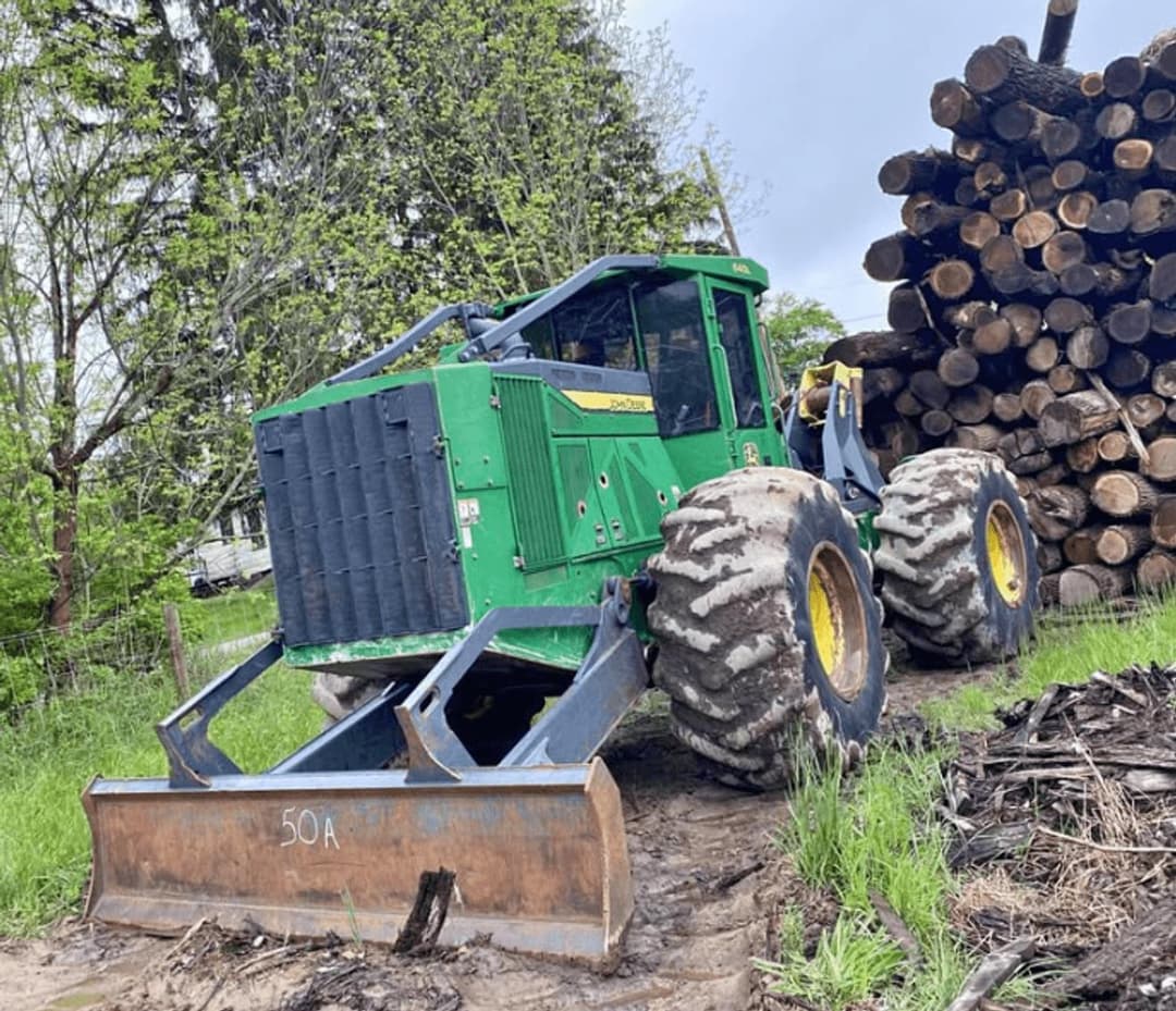 Image of John Deere 640L Primary image