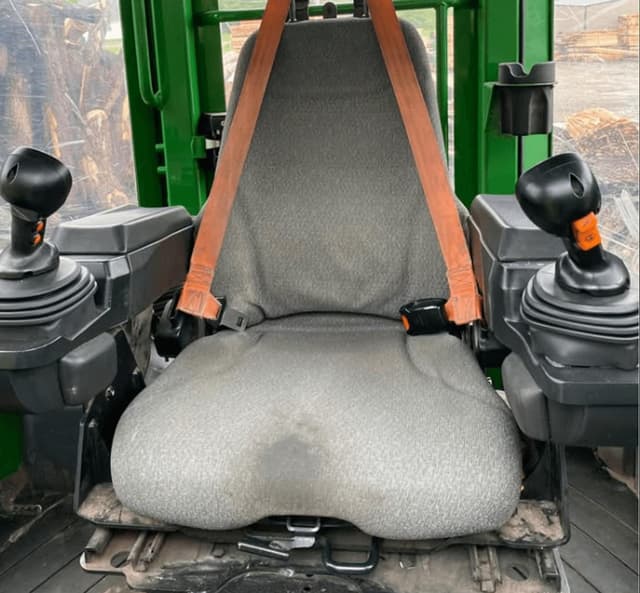 Image of John Deere 640L equipment image 4