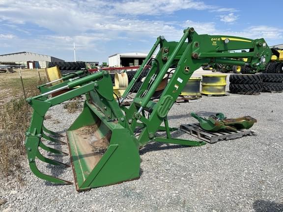 Image of John Deere 640R equipment image 1