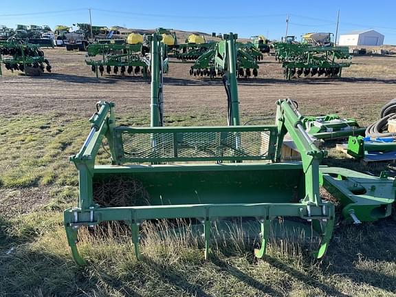 Image of John Deere 640R equipment image 4