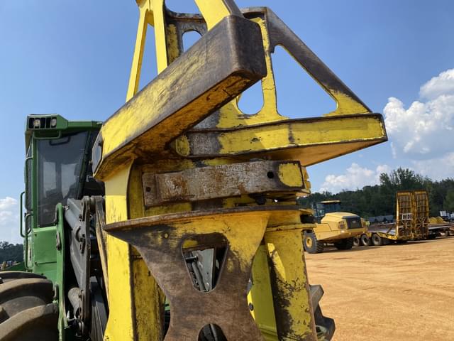 Image of John Deere 643L equipment image 4