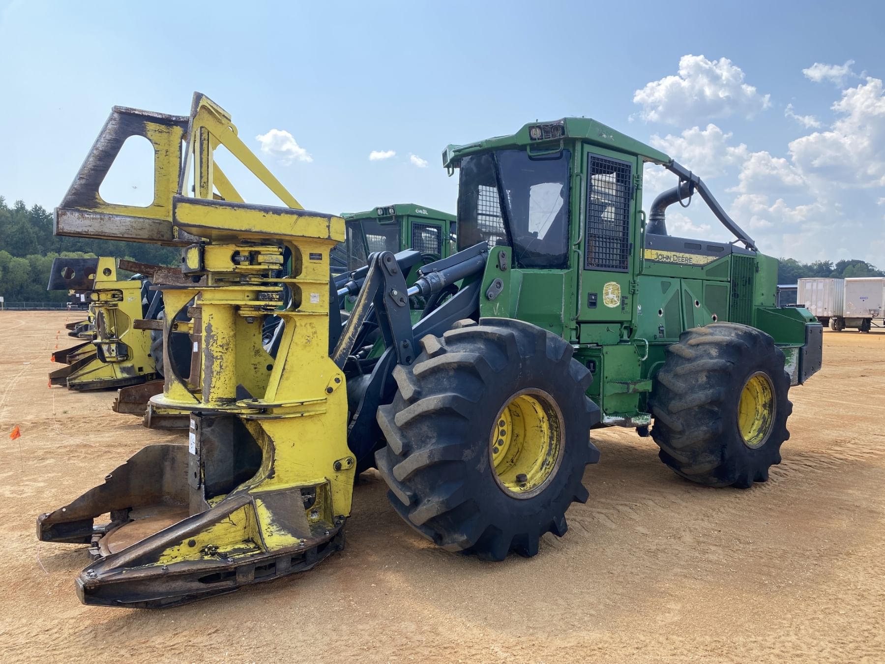 2018 John Deere 643L Equipment Image0