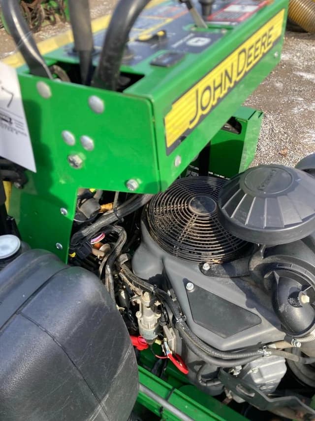 Image of John Deere 652R equipment image 4