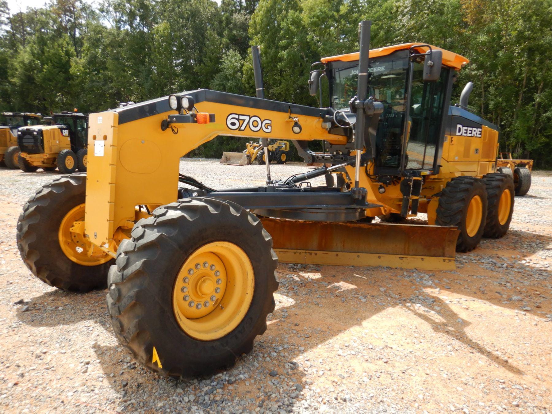 Main image John Deere 670G