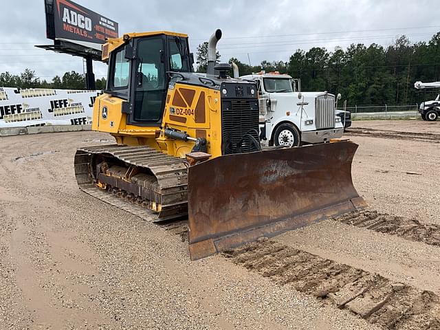 Image of John Deere 700K LGP equipment image 2