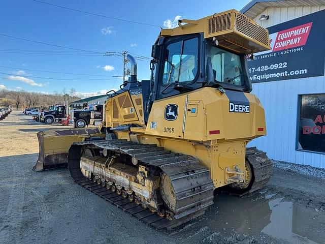 Image of John Deere 700K LGP equipment image 2