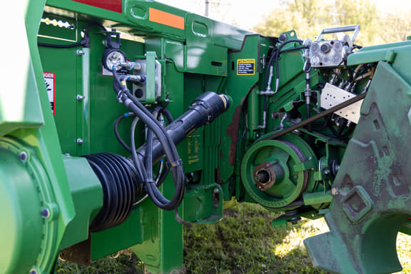 Image of John Deere 706C equipment image 3
